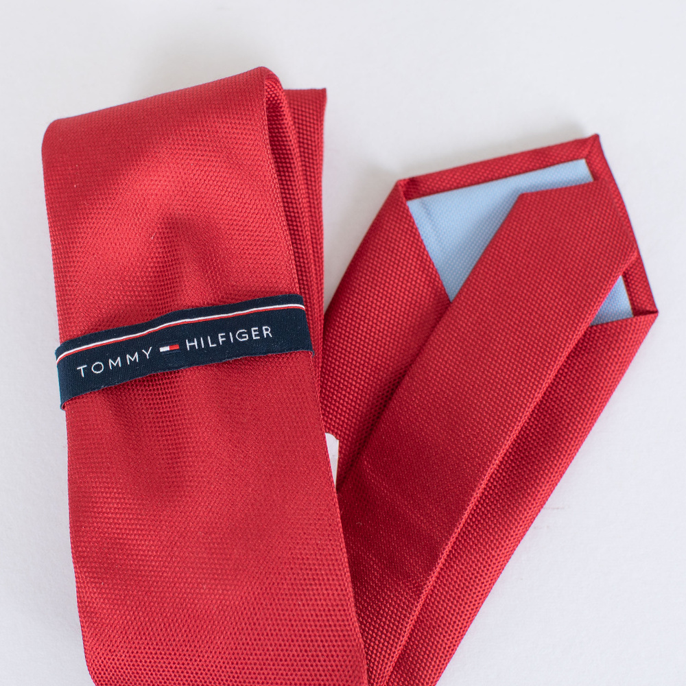 TOMMY HILFIGER RED SILK MENS TIE NEW WITH TAGS